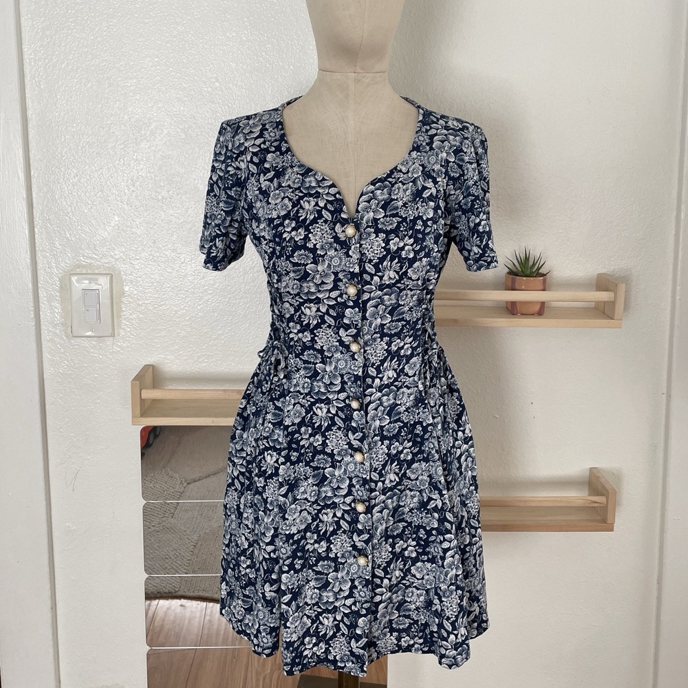 L.A.‎ Cover Women's Fit and Flare Mini Dress Blue White Floral Print Size Small